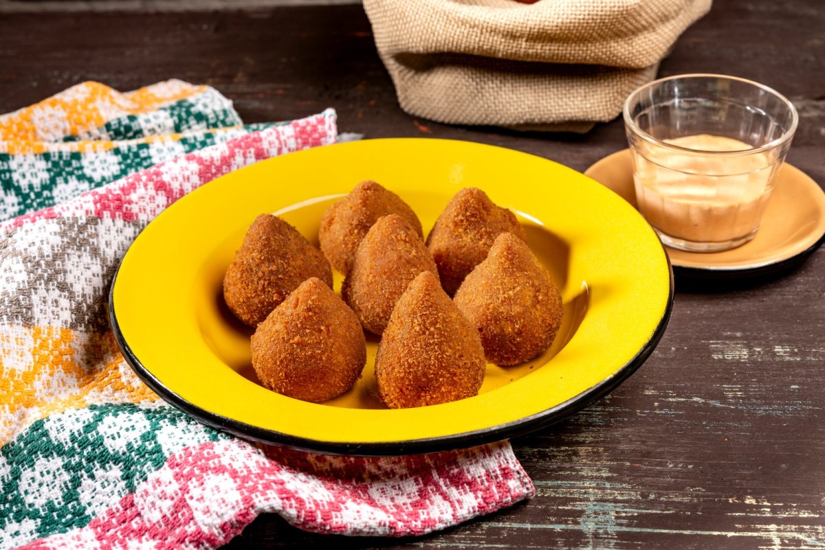Minicoxinhas de carne de sol