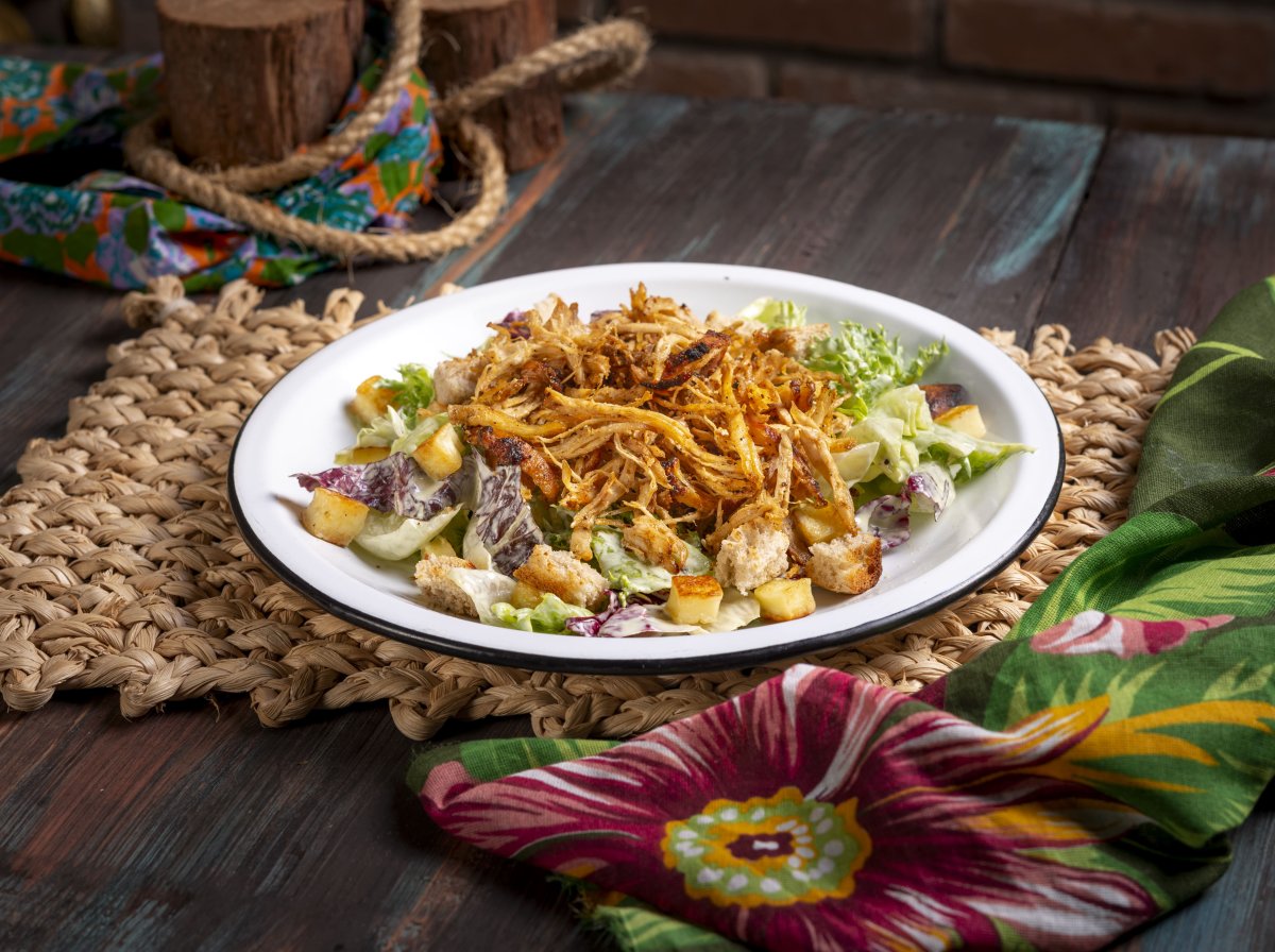 Salada Caesar do Nosso Jeito